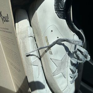 WMNS Golden goose sneakers
